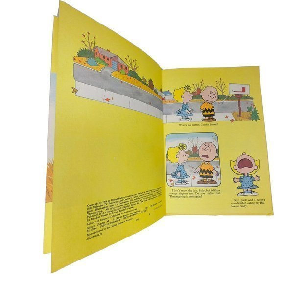 Vintage 1974 A Charlie Brown Thanksgiving by Charles M. Schulz Vintage PB Book - Picture 5 of 5